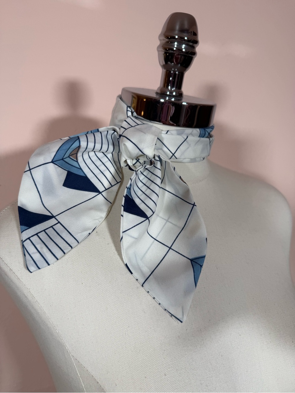 Vintage 1960's Retro Art deco blue white geometric Nautical Bow neck scarf crava